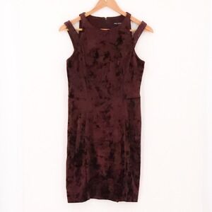 Maggy London Crushed Velvet Sheath Dress Womens Size 6 Burgundy Whimsigoth Party